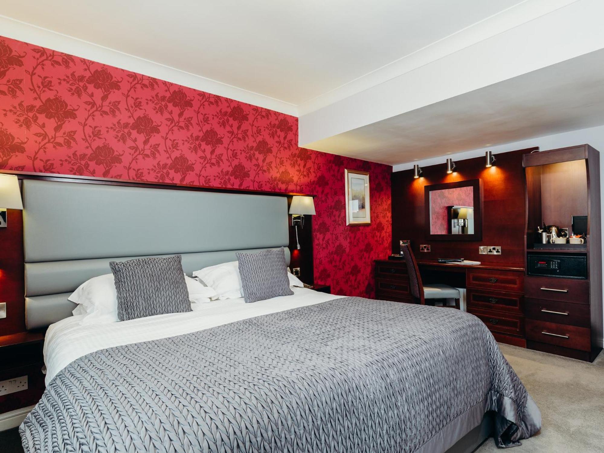 Crown Spa Hotel Scarborough By Compass Hospitality Exterior photo